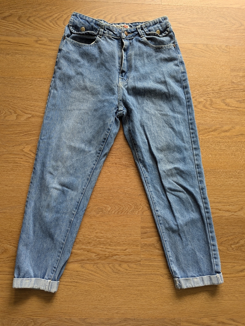 Levi's Vintage Cuffed Cropped Jeans Size 28